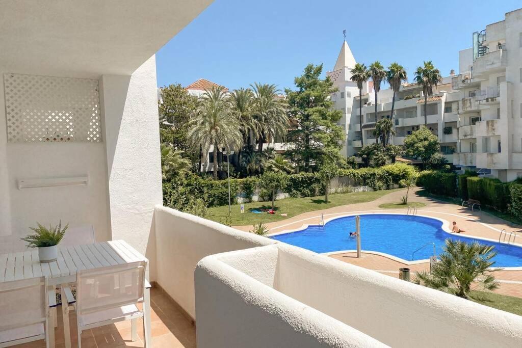 로지즈 Blue Marina - Terraza, Piscina Y Wifi Gratis 아파트 외부 사진